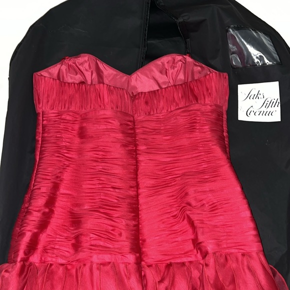 Couture gown-Saks fifth Avenue - Picture 4 of 9